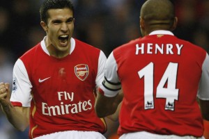 开云体育入口-新疆队掀翻黄蜂，伦纳德在欧冠决赛接管比赛，体育无疆界的胜利交响