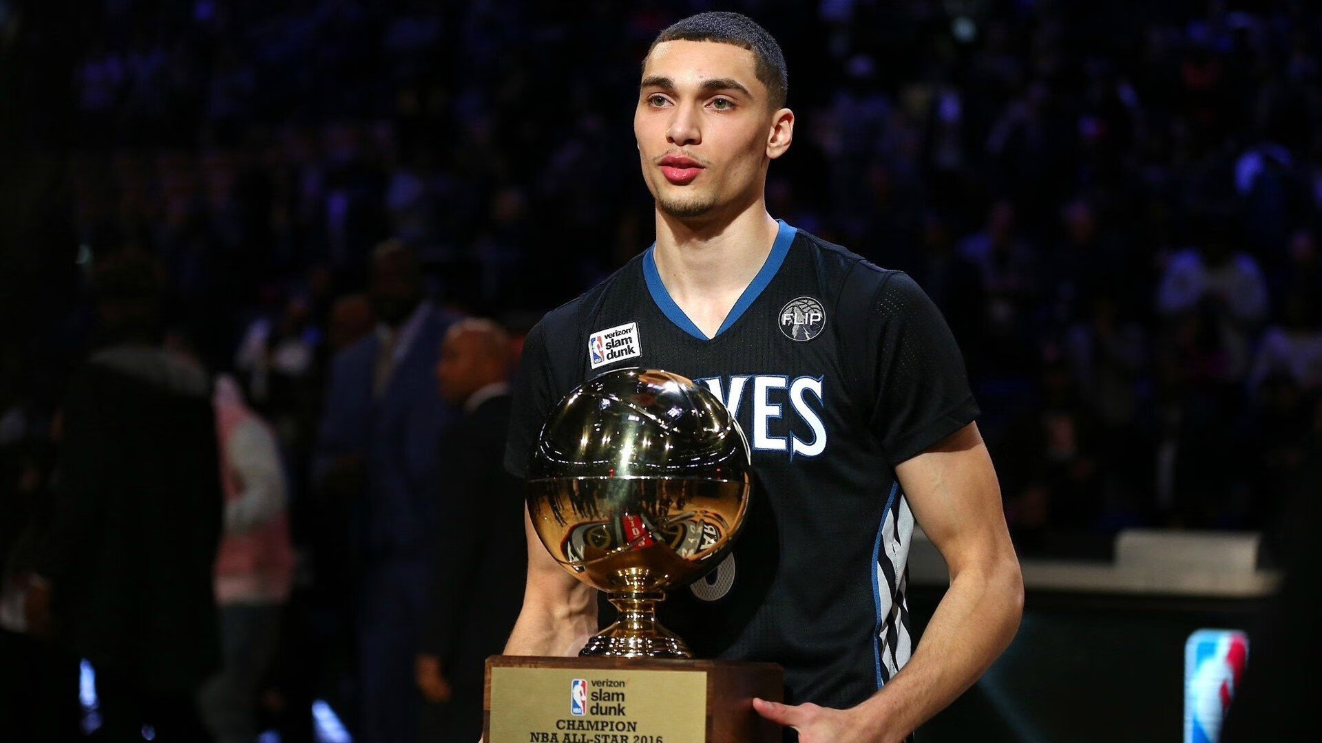 黄蜂碾压森林狼，贝恩成为关键先生